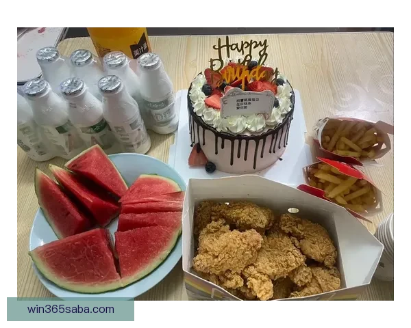 小宝生日快乐 李月汝分享庆祝照 自信微笑为自己干杯被爱环绕